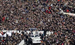 Faithful throw big farewell for Pope Benedict XVI