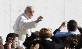 Pope begins ministry with biblical symbols