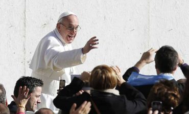 Pope begins ministry with biblical symbols