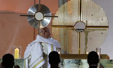 Pope to youth: Help us build up the church
