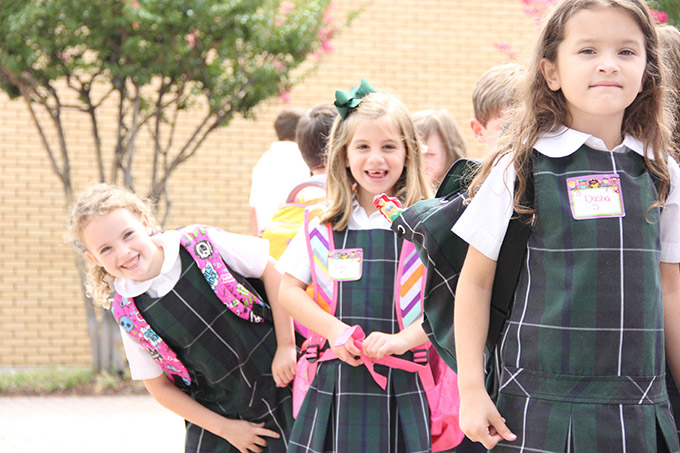 Children arrive for the first day of school at St. Rita Catholic School in Dallas. (Jenna Teter/Texas Catholic)
