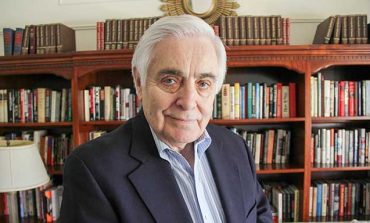 A divided Dallas awaits JFK