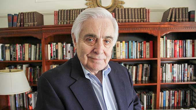 Hugh-Aynesworth-edit1