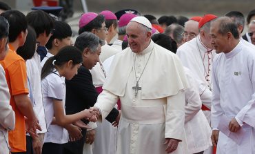 Pope calls for peace, democracy and social justice