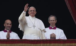 Pope urges people to hear cry of suffering children