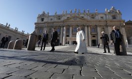 Help youth discover their vocations, pope says