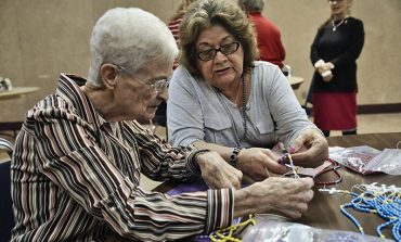 Parish donates more than 100,000 rosaries to Angola