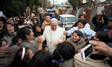 Be neighborhood apostles, pope urges laity