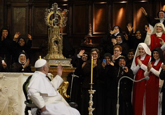 Blood of Naples' patron liquefies during pope's visit
