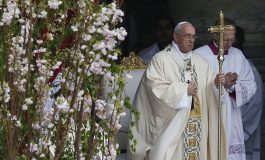 Humility is key to understanding Easter, pope says