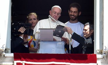 Pope Francis delivers his own how-to for families