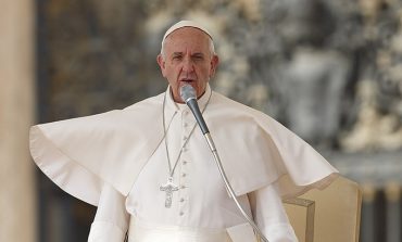 At audience, pope asks forgiveness for scandals