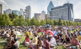 Thousands gather at park to view papal Mass