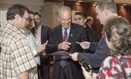 Hall of famer, bishop team up to inspire volunteers