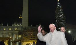 Mercy gives hope for new year, pope says