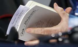 Share truth of family with mercy, pope says