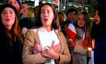 Pope calls attack on Nice act of 'blind violence'