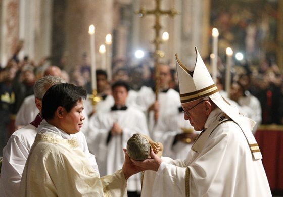 World must welcome prince of peace, pope says