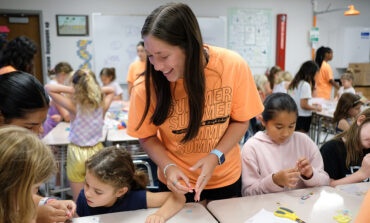 Una mano a  la economía  y otra a  la mentoría