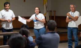 Protegiendo familias inmigrantes del abuso bancario