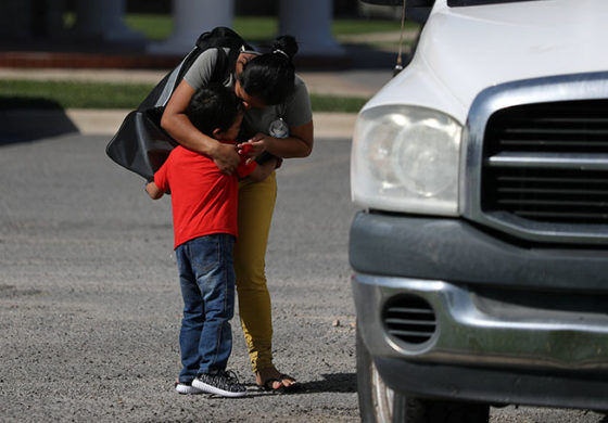 Texas bishops join event to support migrants, highlight church teaching