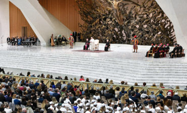 Pope to students: Don't be afraid of truth, never settle for mediocrity