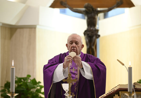 Pope thanks those who help, pray for vulnerable during pandemic