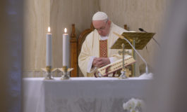 Pope encourages people to rediscover the need for prayer