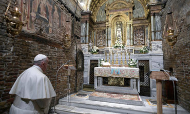 Thanking God for his gifts brings joy, pope says on Marian feast day