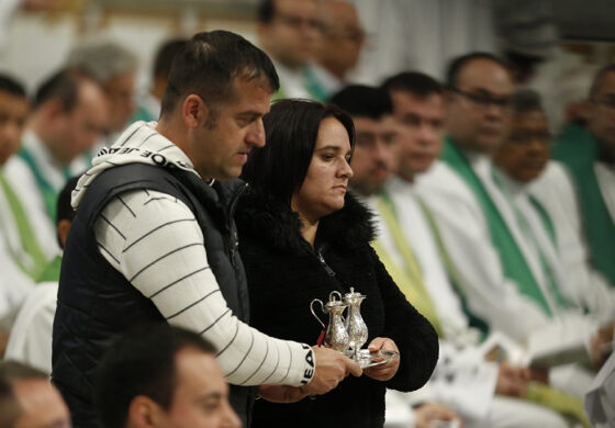 World Day of Poor initiatives adapt to pandemic, Vatican official says