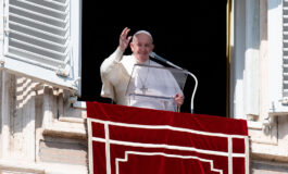 Fight temptation with faith, prayer, penance, pope says at Angelus