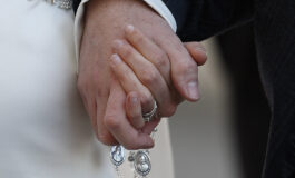 Pope dedicates June prayers for soon-to-be newlyweds