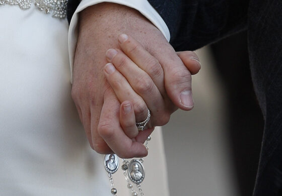 Pope dedicates June prayers for soon-to-be newlyweds