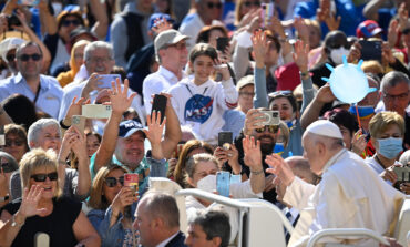 Pope tells grandparents to leave grandkids their legacy of wisdom