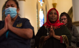 Adiós a Benedicto XVI: ‘su sabiduría nos acompañará siempre’