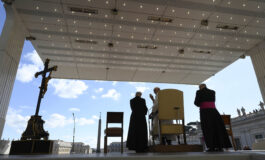 To be an apostle is to serve, not move up church's hierarchy, pope says