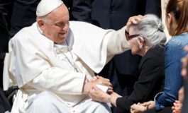 Pray at Pentecost for courage to evangelize, pope says