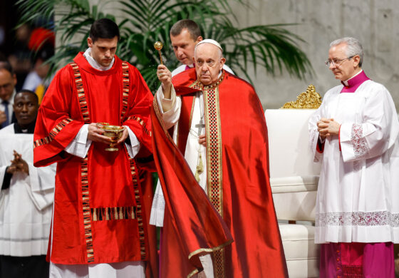Pope on Pentecost: Synod is journey in the Spirit, not 'a parliament'