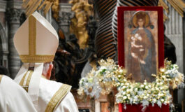 Bring Mary's gratitude and hope into the new year, pope says