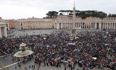 Jesus wants all people to be saved, pope says at Angelus